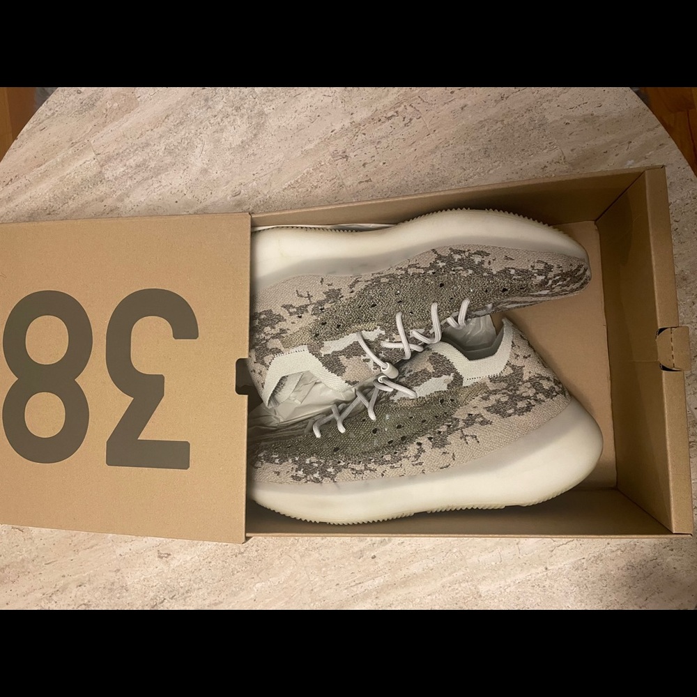 Men’s Adidas Yeezy Boost 380 - Picture 2 of 7